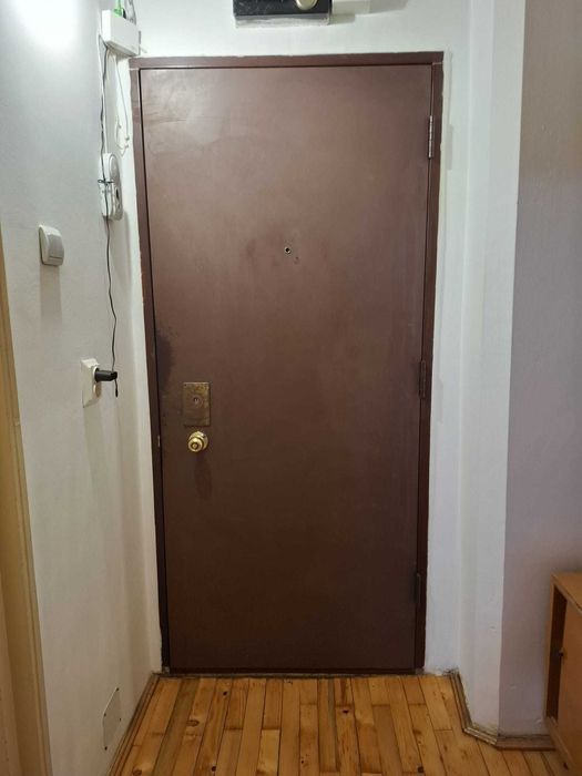 inchiriez garsoniera pe str Dambovitei