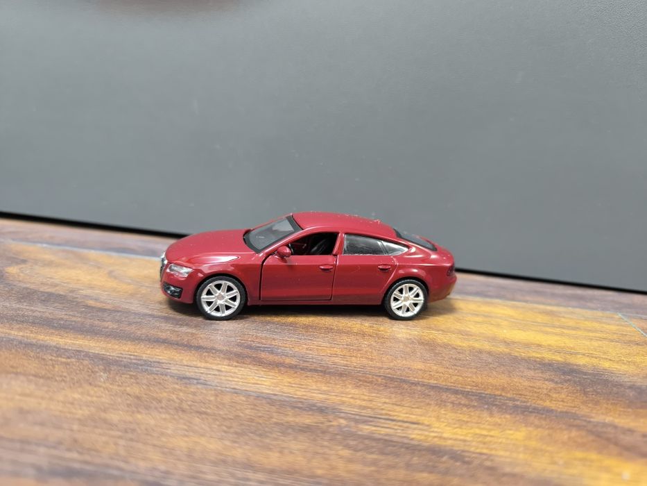 Метални колички AUDI BMW Колекционерски колички 1:43 1:32 diecast