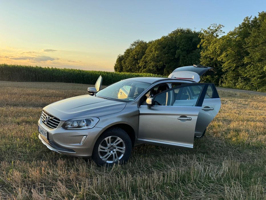 De vânzare volvo xc 60 an 2015