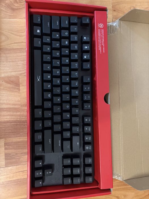 Tastatura hyperx mecanica