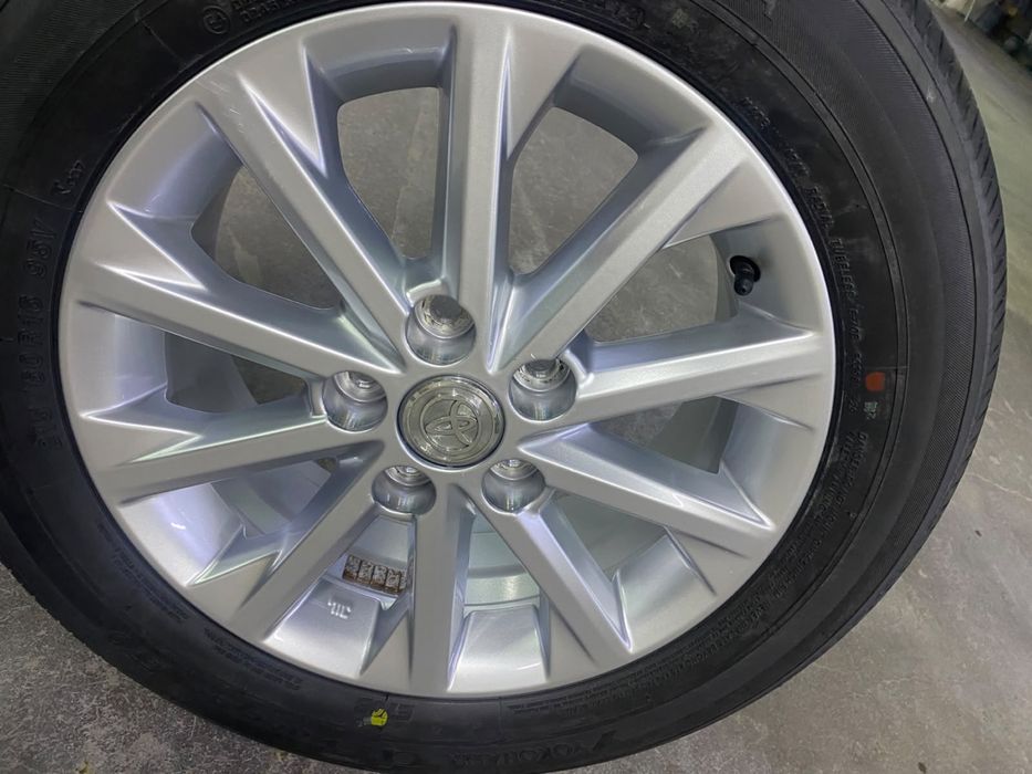 Продам Оригинальную запаску Camry 50!