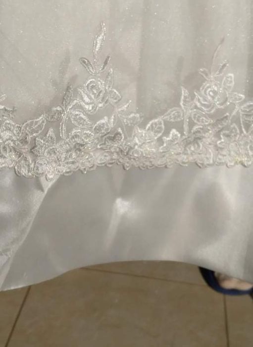 Сватбена рокля и аксесоари