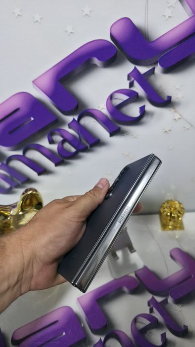Samsung Z Fold 4 5G 256GB 12 GB Ram Duos.Preṭ fix!