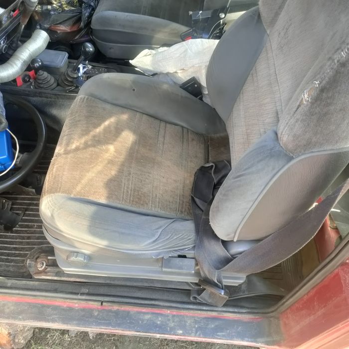 Сиденья на ниву..