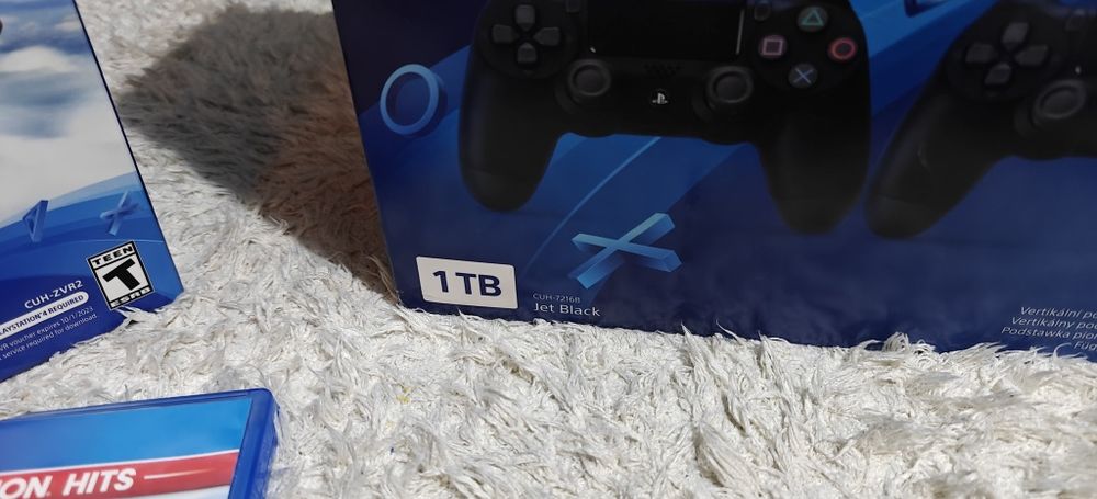 Pachet PS4 Pro edition+ PlayStation VR+9 jocuri