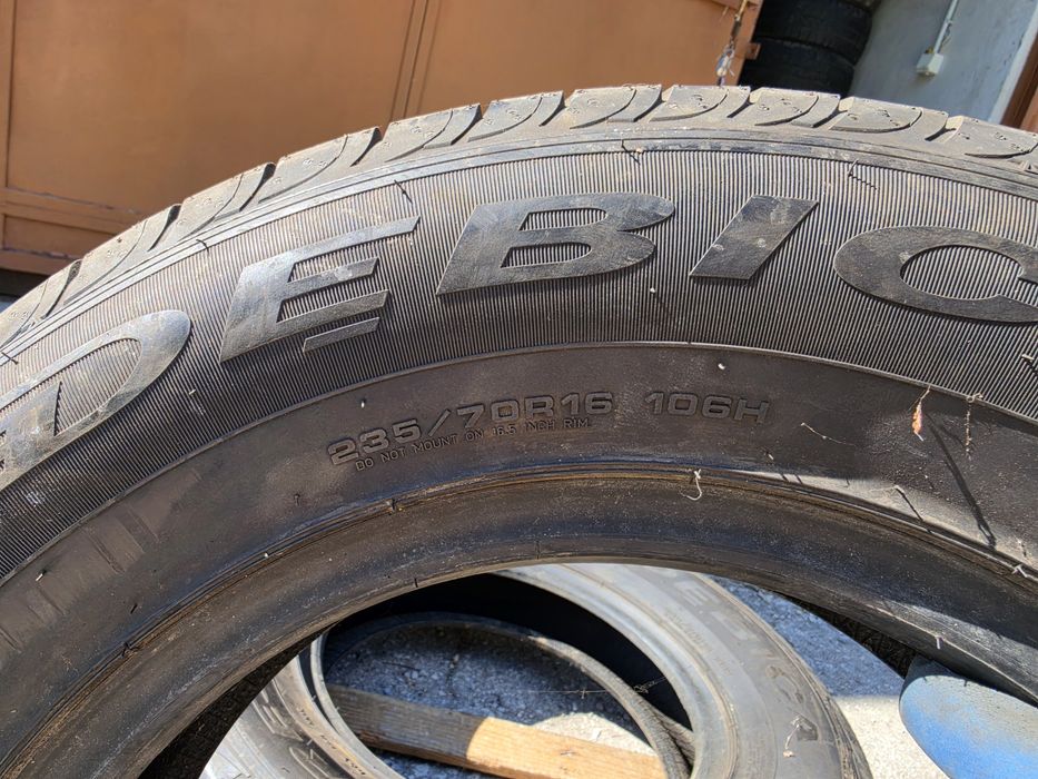 2 бр. летни гуми 235/70/16 Debica SUV 7 mm DOT 1018