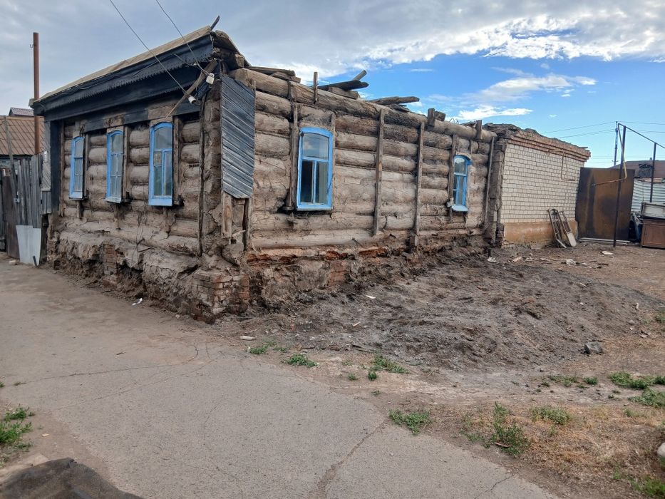 Продам б/у сруб старый дом