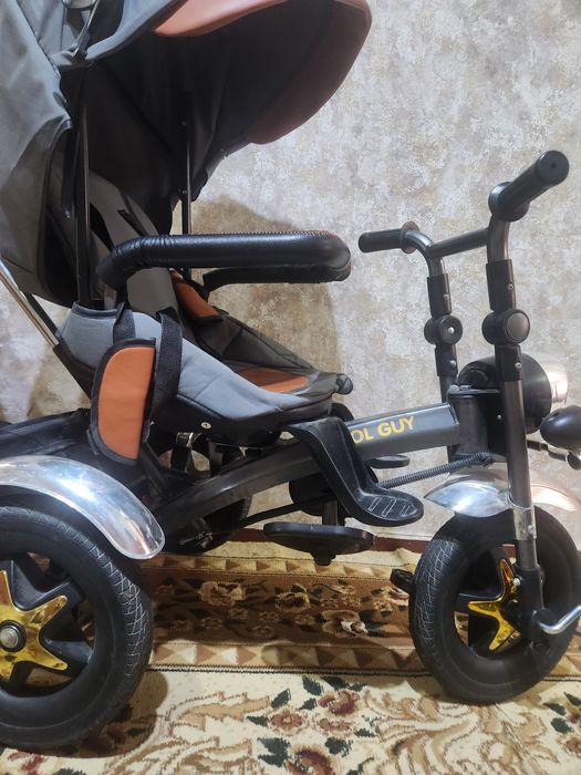 Продаётся детский велосипед-коляска