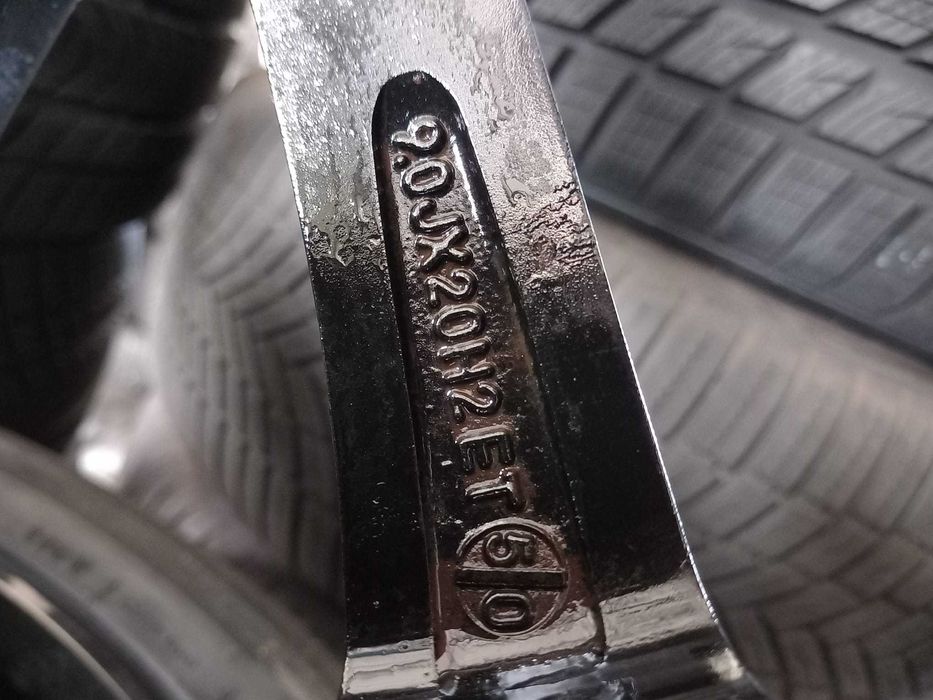 Jante Porsche Cayenne Q7 Touareg Anvelope noi mixte Pirelli 275 45 20