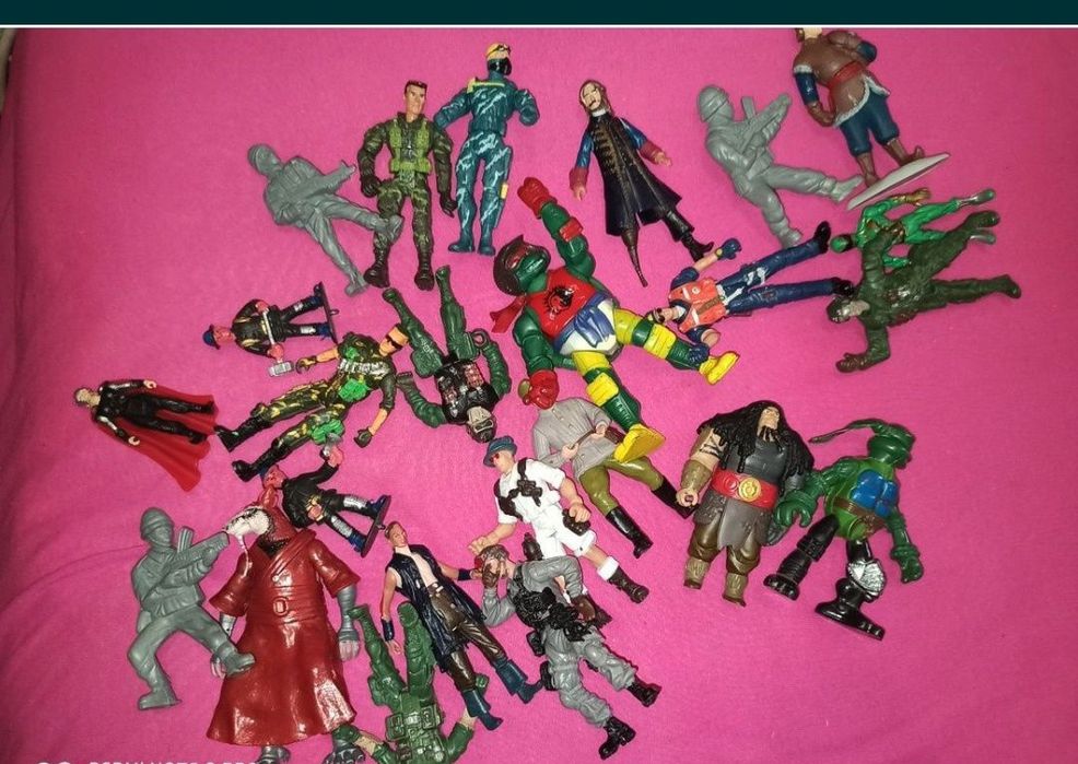 Продам игрушки, конструкторы деревянные,музыкальные игрушки