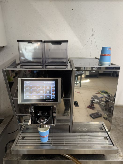 Thermoplan B&W3 aparat cafea profesional 2xrasnite + frigider lapte incorporat,touchscreen,full inox