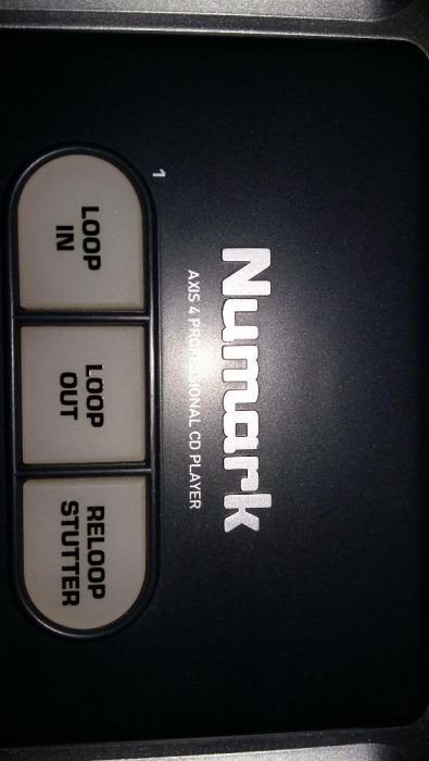 Numark DJ Set Конзола Миксер dm950, два плеъра axis 4,слушалки + куфар