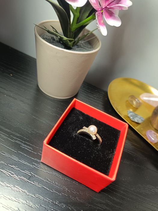 Inel din argint cu pietre zirconiu