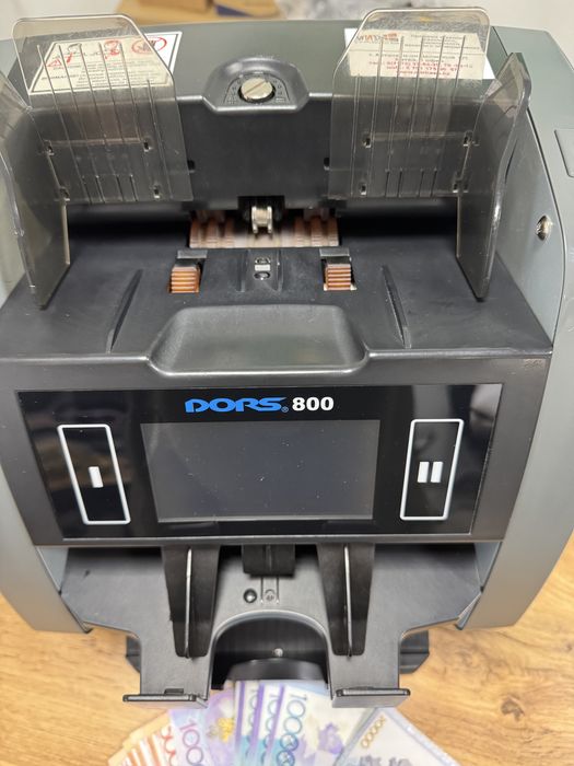Счетчик банкнот Дорс 800 (7 валют) Б/У