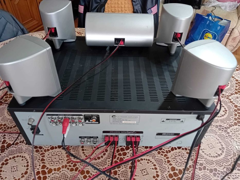 Vand sistem JBL boxe 5.0 ,amplificator CAT  la numai 550 lei