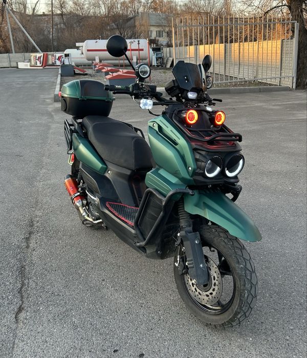 Танк Bennali 180куб мопед