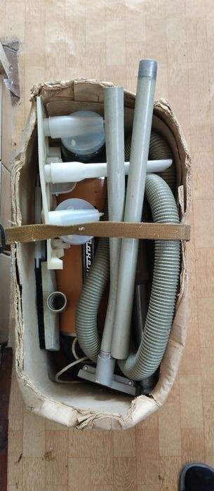 Прахосмукачки 2 бр.от 1974г и 1980г