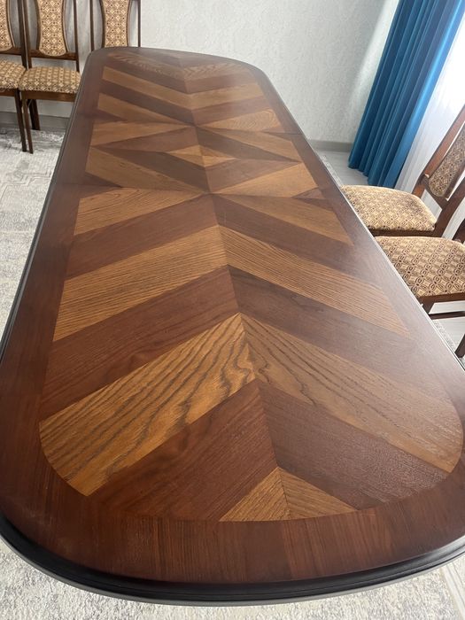 Продам стол и стулья