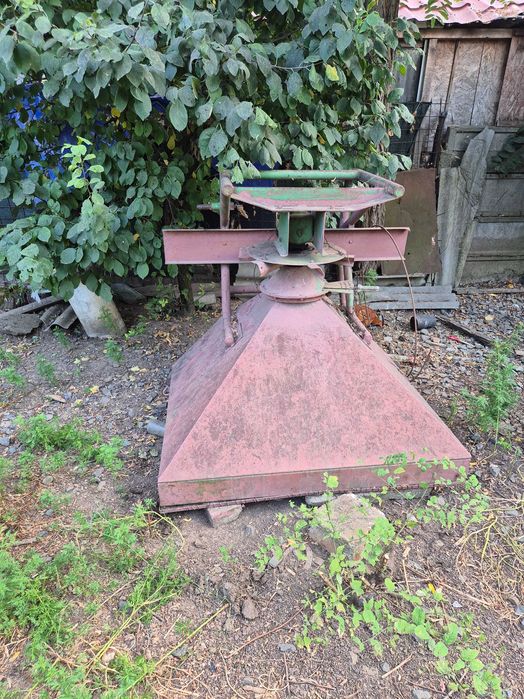 Vând utilaje agricole