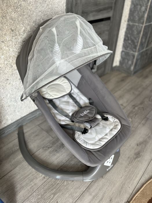 Продам шезлонг детский