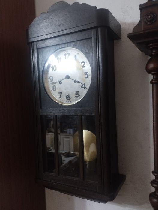 Ceas pendula de perete mecanism nemțesc Junghans cu pendul anii 40