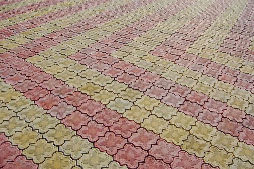 Pavaj, pavele, pavaje, borduri pentru Gradina. Montaj pavaj