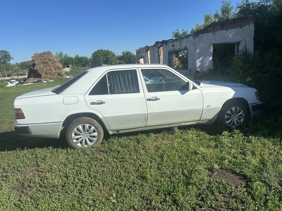 Продам мерседес 124