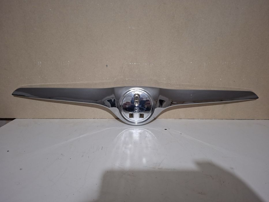 Лайстна на решетка Skoda Fabia 2010 - 2014