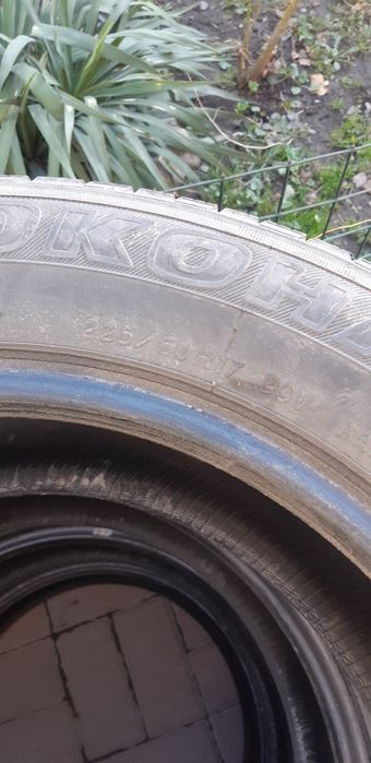 Продам комплект резины