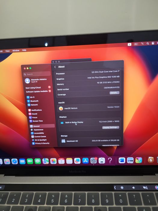 MacBook Pro 13" cu touchpad, impecabil 16GB RAM 256SSD