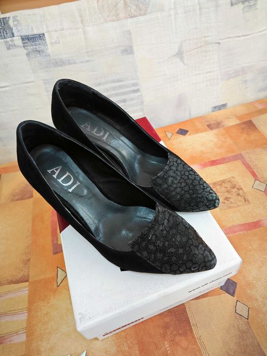 Обувки Adi естествен велур 39