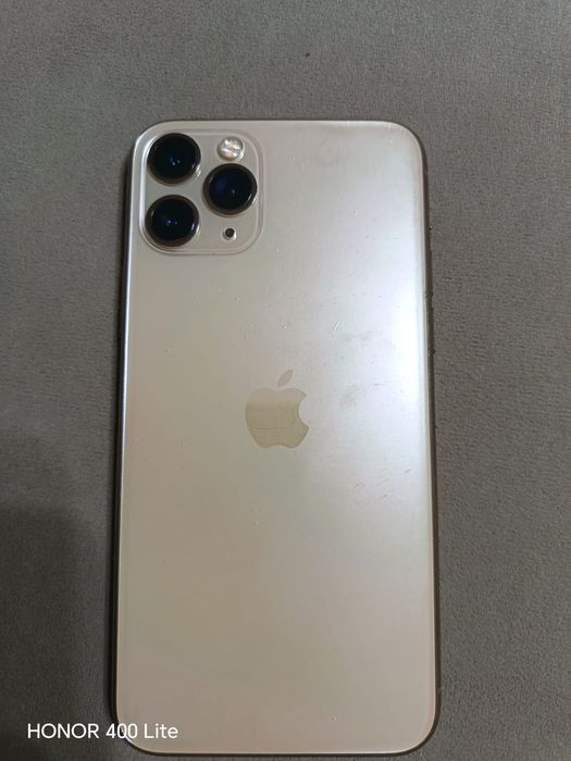 Продам айфон 11  про