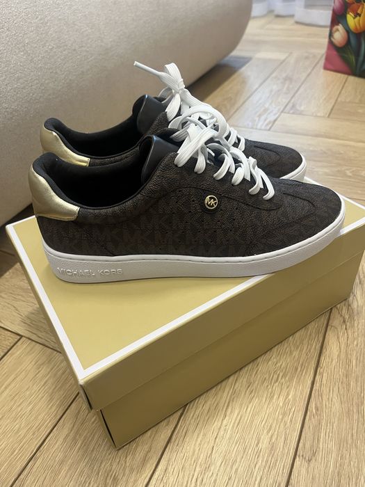 Кроссовки майкл корс 38 размер