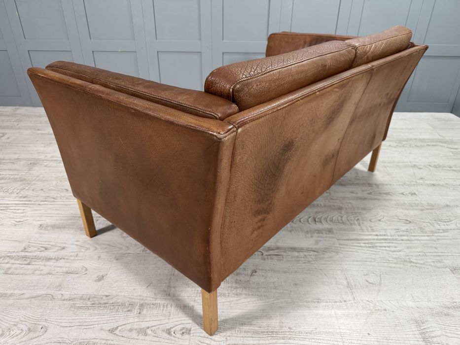 Винтидж диван 2-ка естествена кожа Д1134