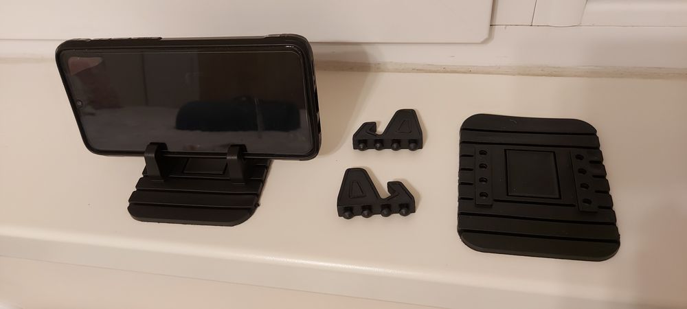 Силиконова стойка за телефон и навигация