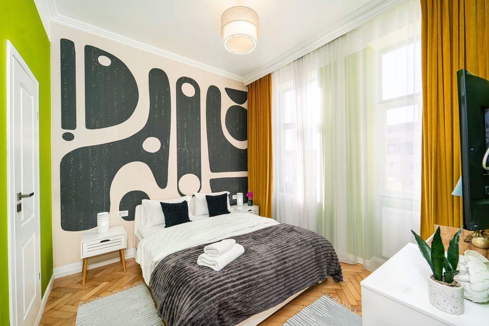 PROPRIETAR, VÂND APARTAMENT DE PRESTIGIU, ultracentral, actual  regim B&B- Piața Victoriei