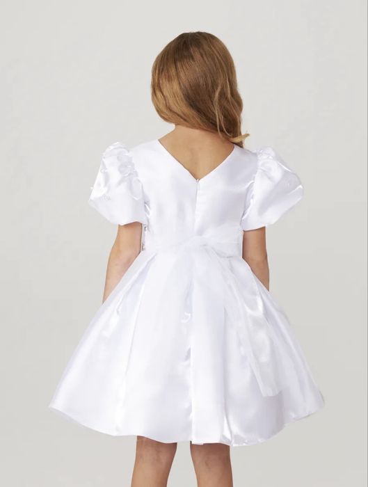 Красивое платье для девочки на рост 128