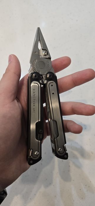 Мултитул Leatherman Arc