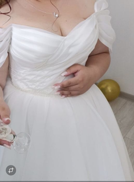 Vand rochie de cununie civila , rochie de cununie religioasa si costum