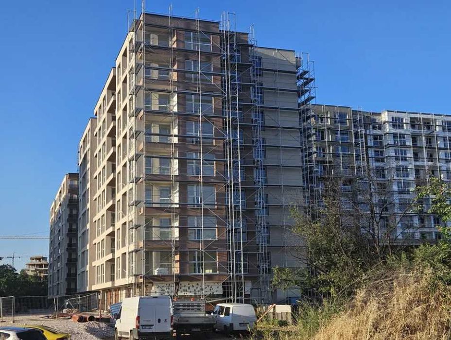 Продава се Двустаен апартамент в Пловдив, Южен - 73 кв.м за 1124 €/кв.м - Снимка #1