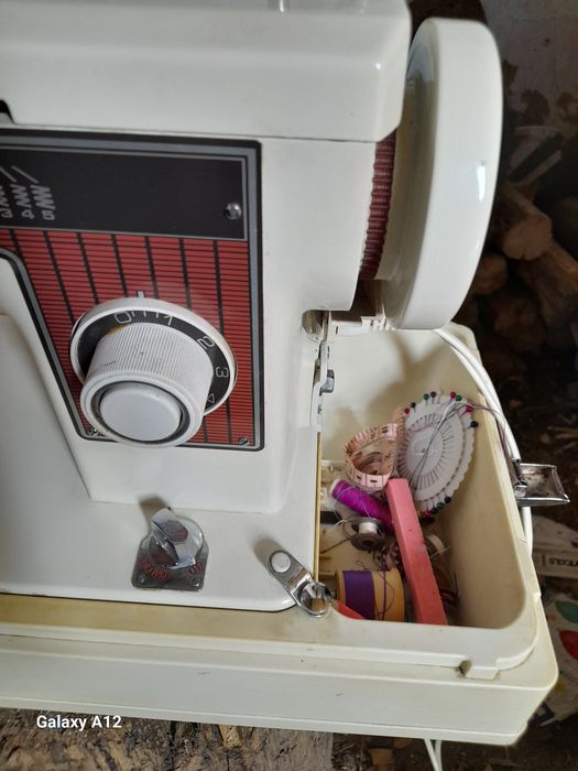 Vand sau schimb masina de cusut Atlantis