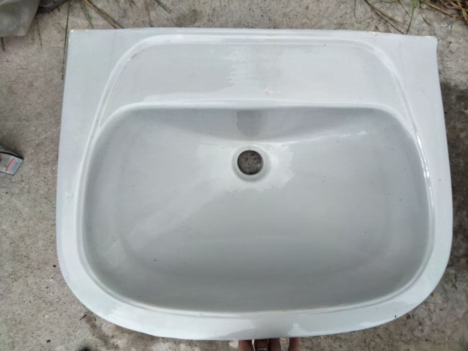 Продам раковину за 2000 тенге без креплений