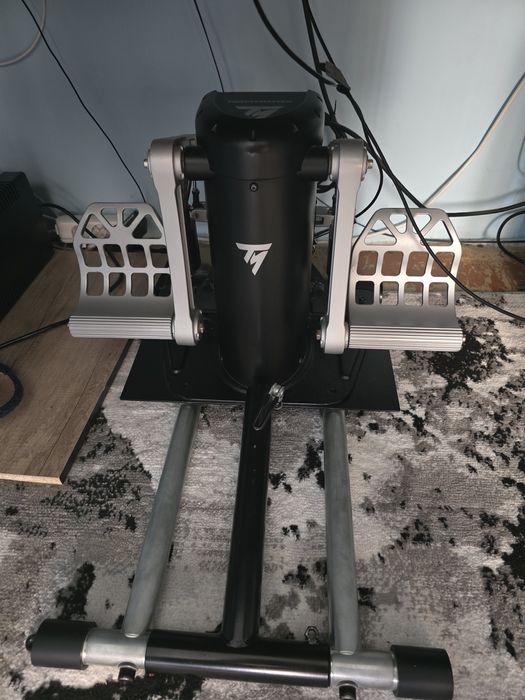Педали руля направления Thrustmaster TPR Pendular Rudder.