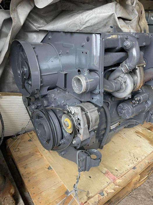 Двигател Deutz F4L912/913 4 цилиндров с въздушно охлаждане