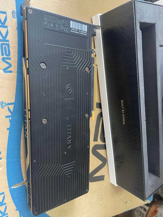 Видеокарта NVIDIA - TITAN V