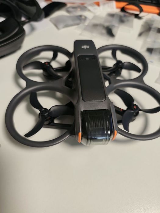Продам DJI AVATA 2 Fly More Combo (FPV)