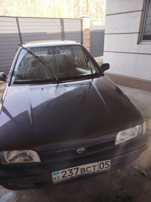Продам Ниссан сани