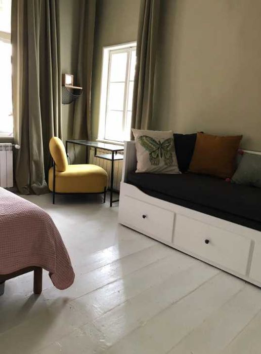 Дава се под наем Двустаен апартамент в Пловдив, Гагарин - 52 кв.м за 255 € - Снимка #1