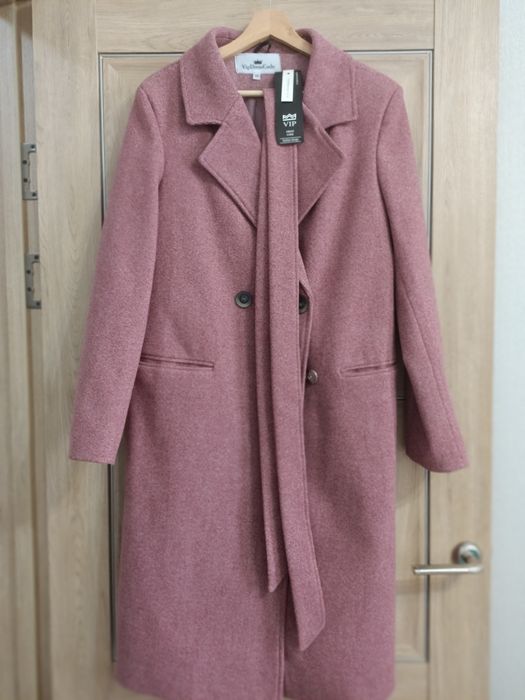 Пальто женское демисезонное, 48 размер.