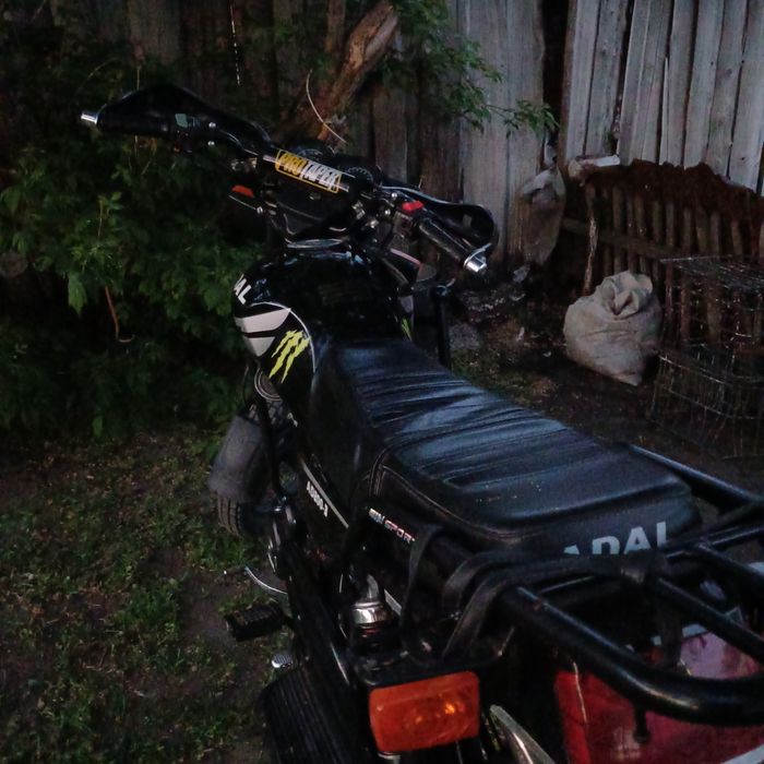 Мотоцикл быстрый шустрый ADAL